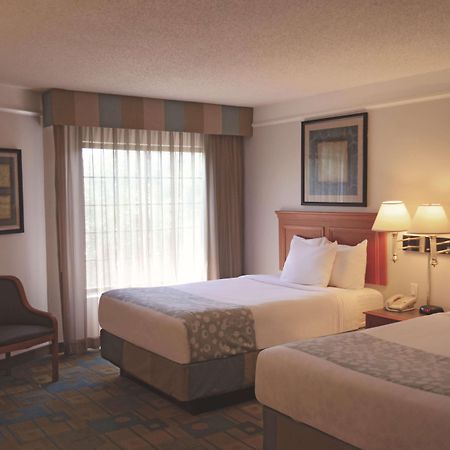 La Quinta Inn By Wyndham Austin Oltorf Esterno foto