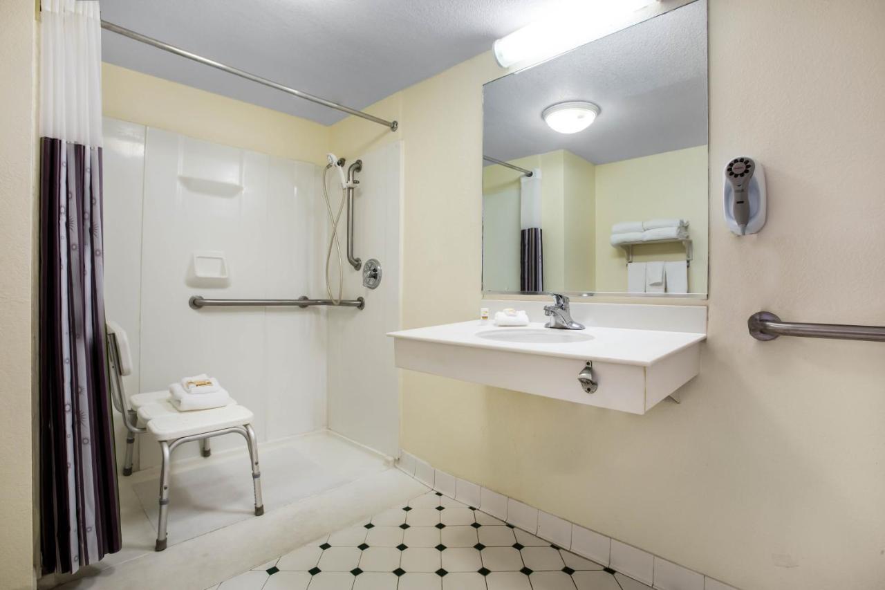 La Quinta Inn By Wyndham Austin Oltorf Esterno foto