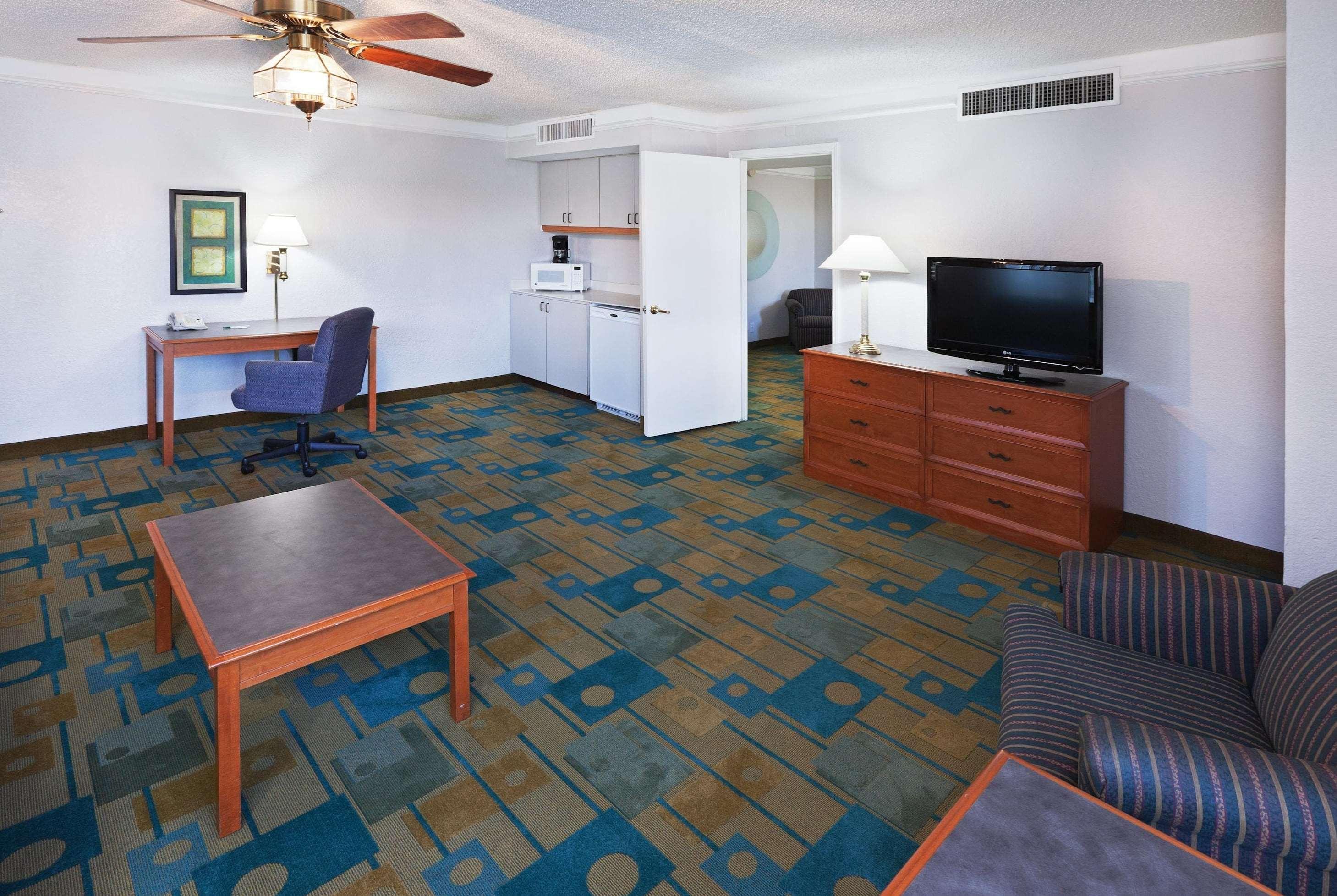 La Quinta Inn By Wyndham Austin Oltorf Esterno foto