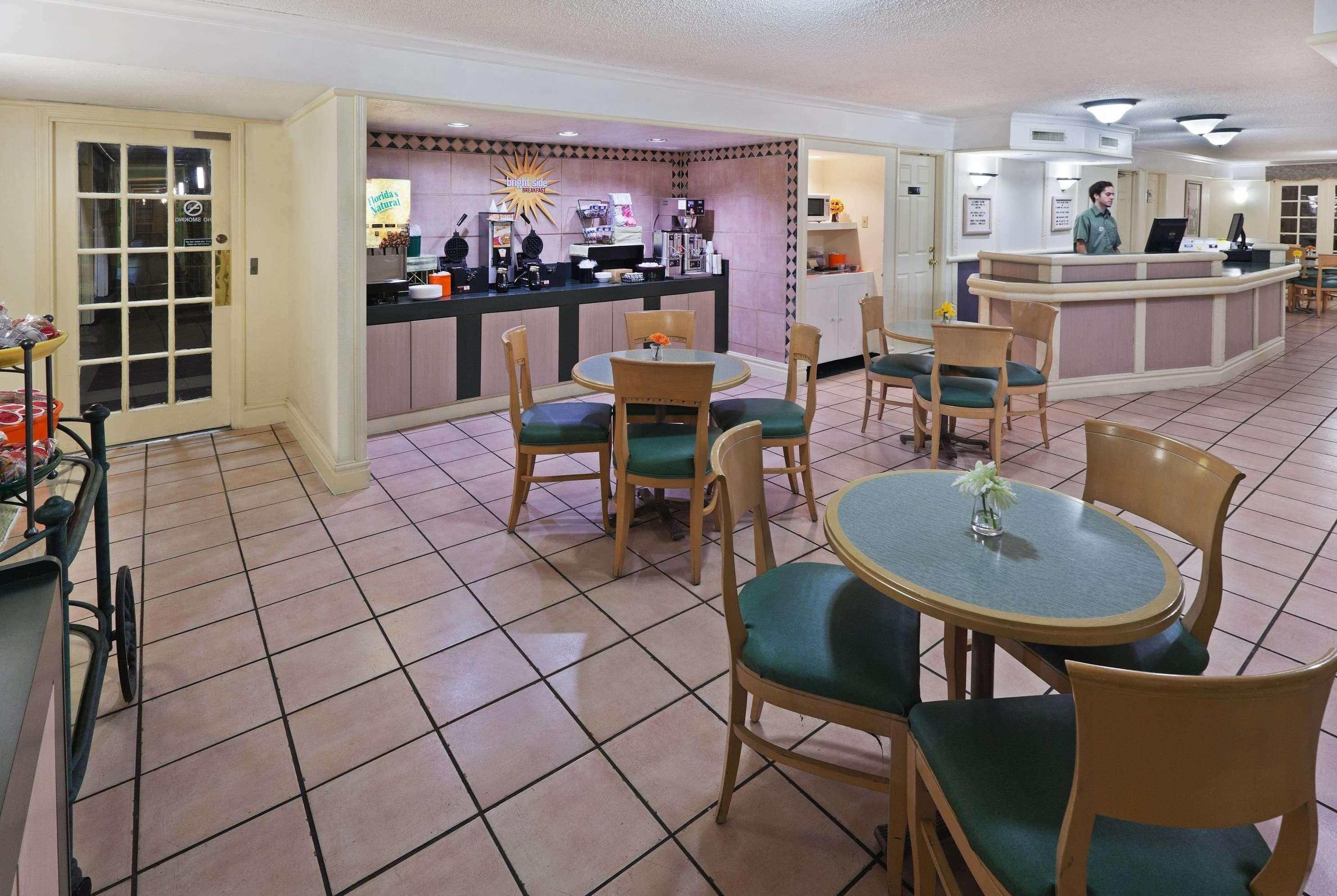 La Quinta Inn By Wyndham Austin Oltorf Esterno foto