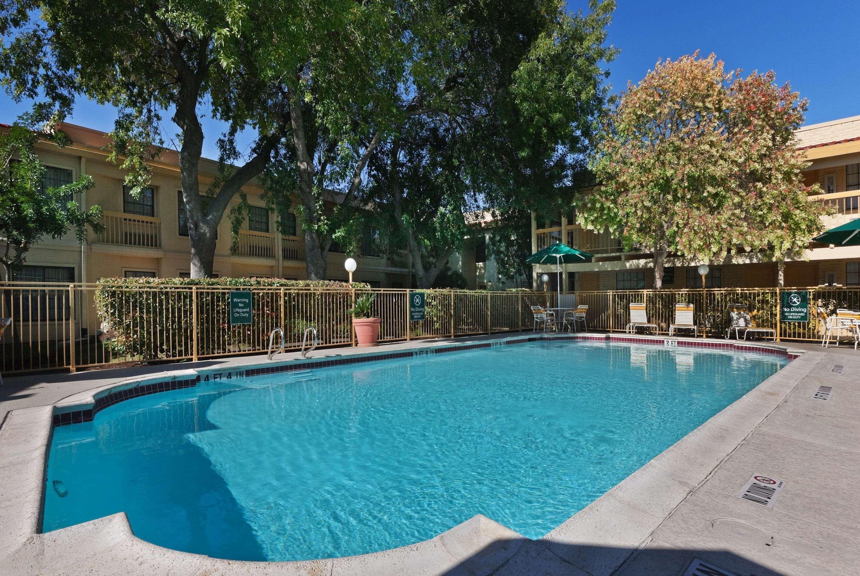 La Quinta Inn By Wyndham Austin Oltorf Esterno foto